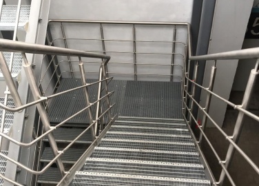 Лестницы на подземную парковку, ТРЦ МЕГА Теплый Стан, г. Москва